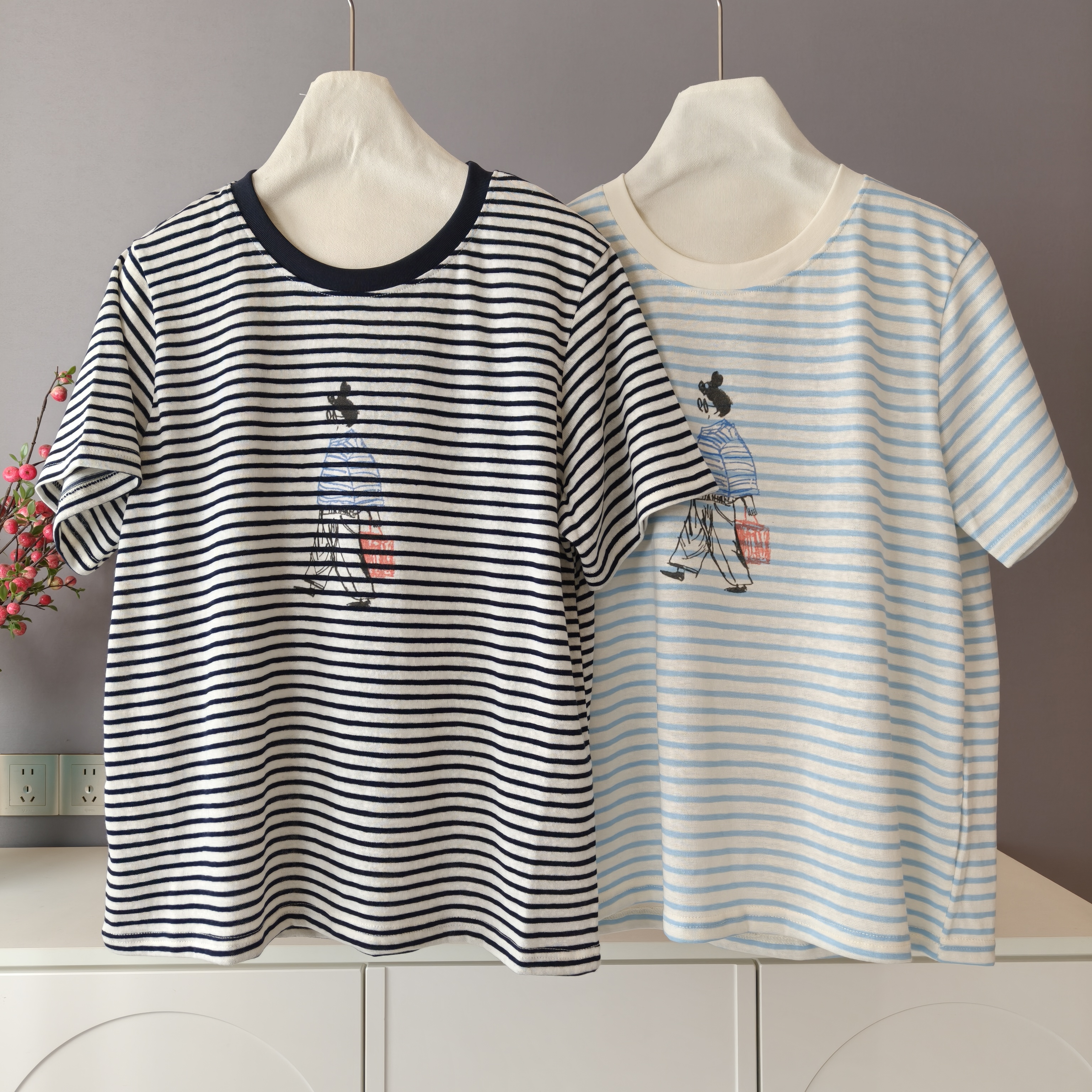 【伟伟专属】条纹女孩 2 色圆领 T 恤