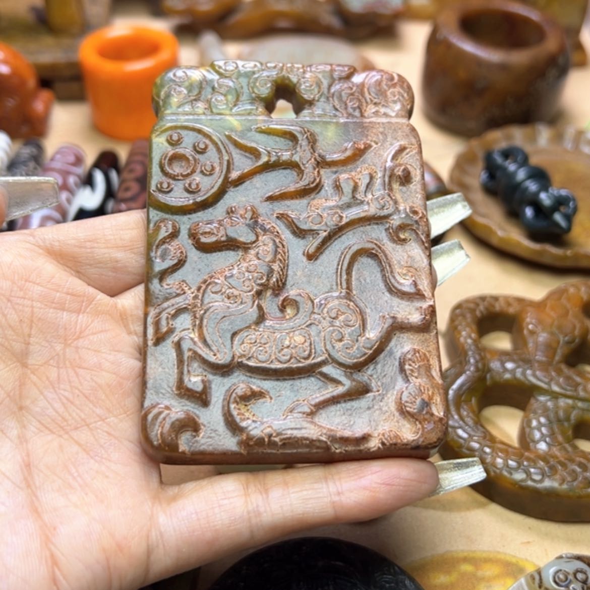 【闪购商品】蛇纹石玉颈饰未镶嵌