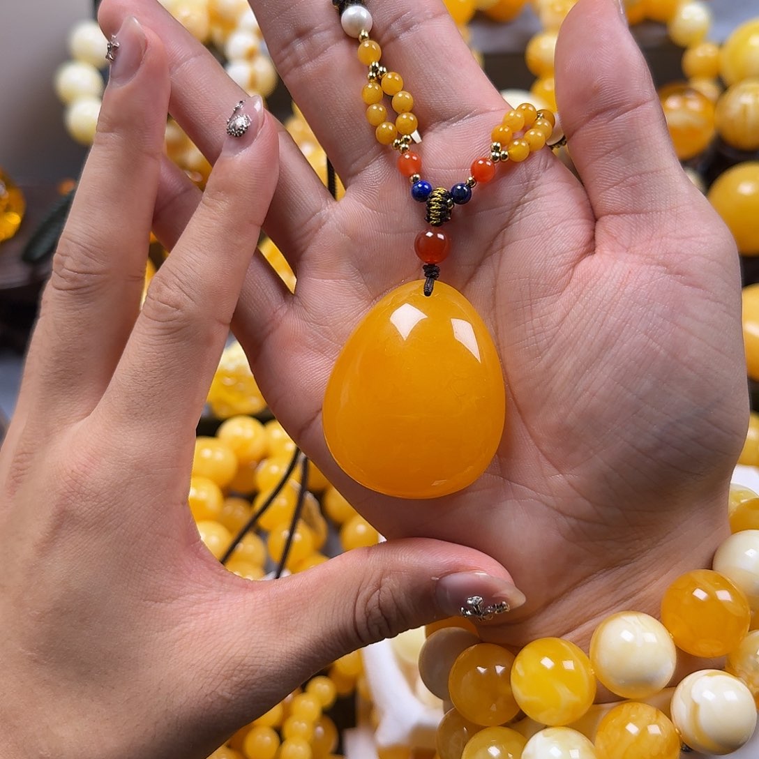 琥珀珠宝奇石未镶嵌水滴