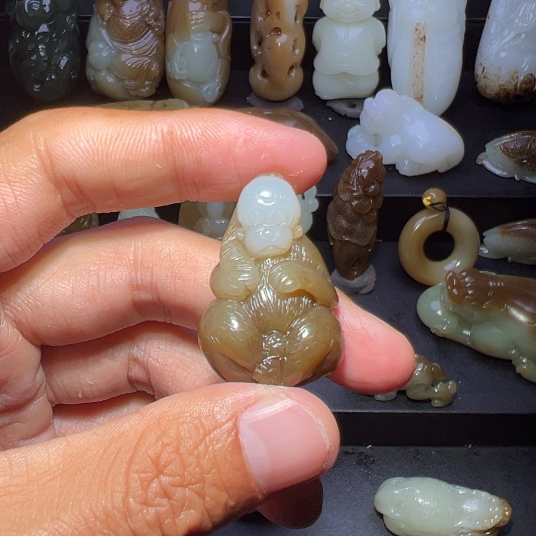 X****和田玉（糖玉）未镶嵌颈饰