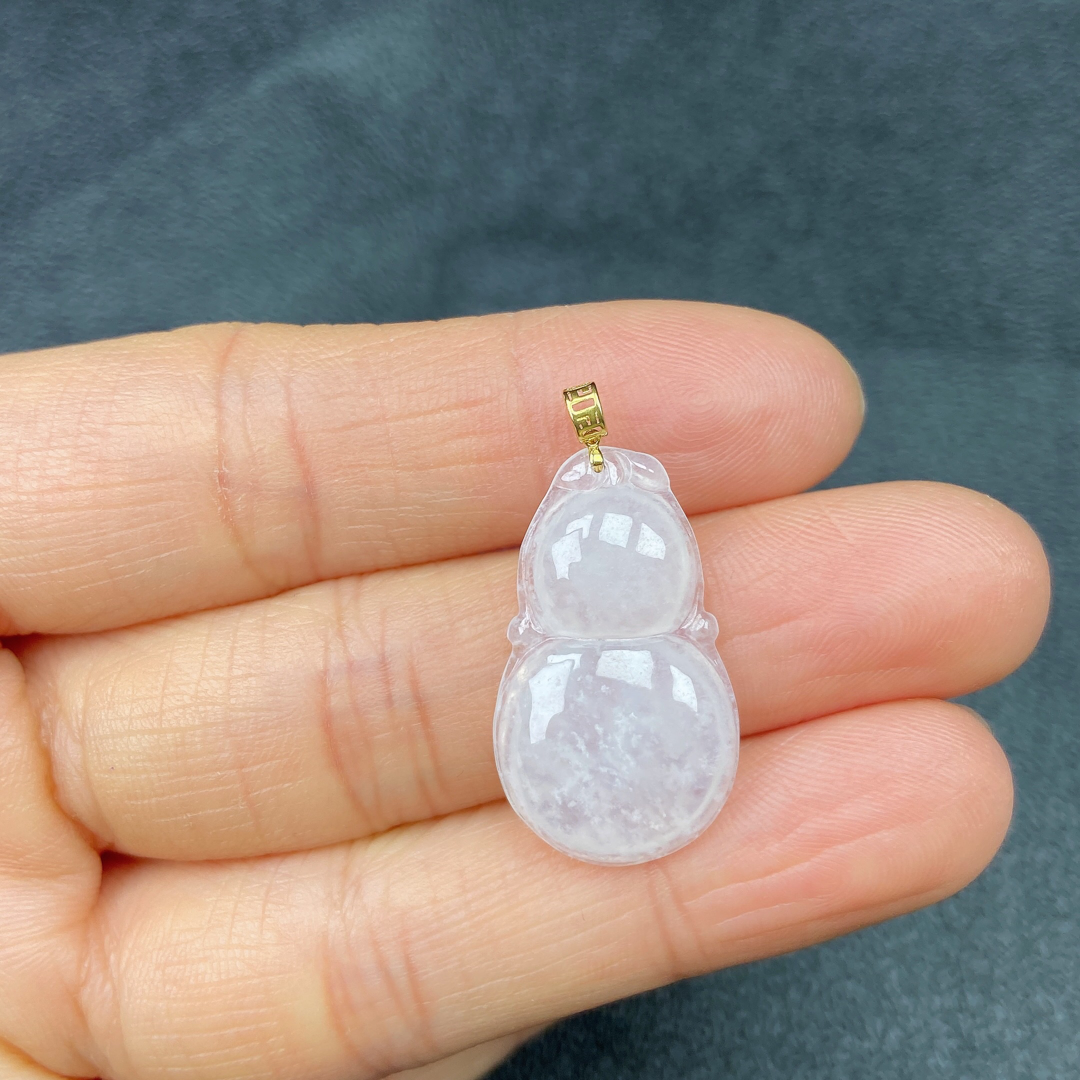 18k扣头白冰冰透葫芦锁骨吊坠天然翡翠a货25.2×14.8×4.1mm