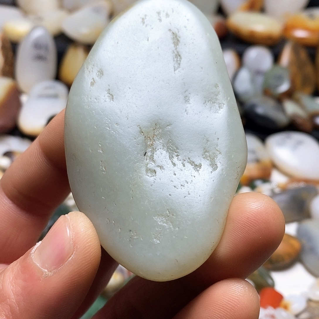 和田玉颈饰未镶嵌吊坠