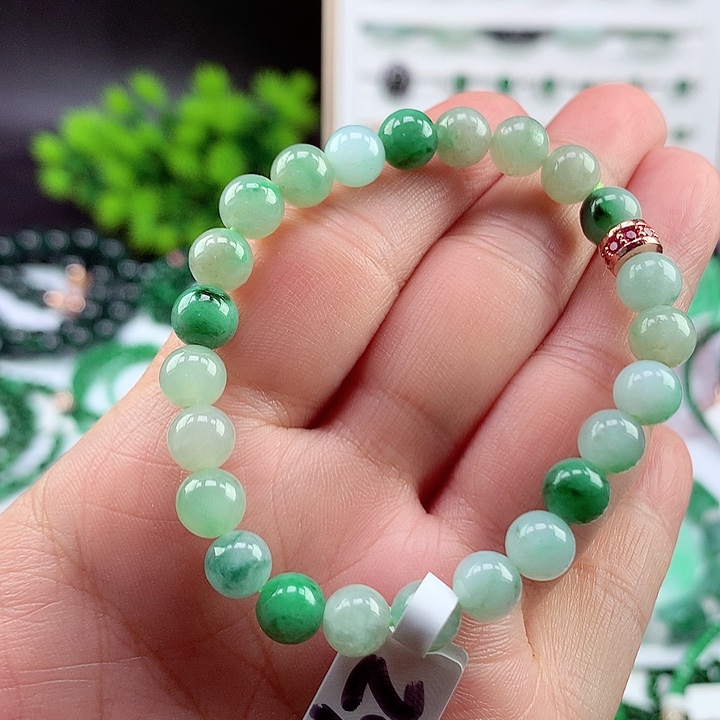 翡翠颈饰未镶嵌手串