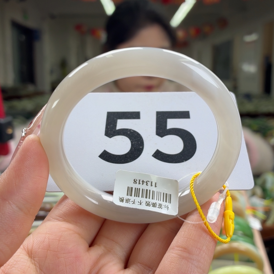 和田玉未镶嵌手镯色线