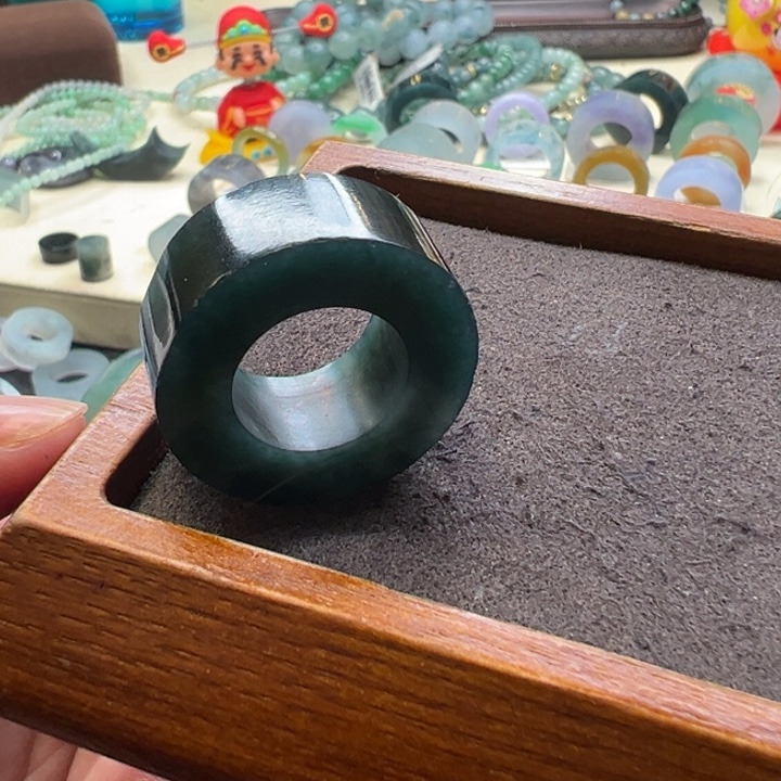 定制翡翠未镶嵌翡翠戒圈有包容13-23