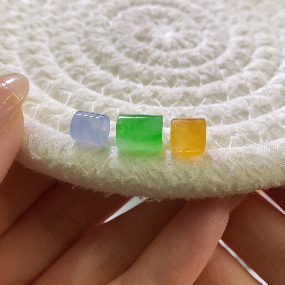 未镶嵌挂件翡翠可以单出