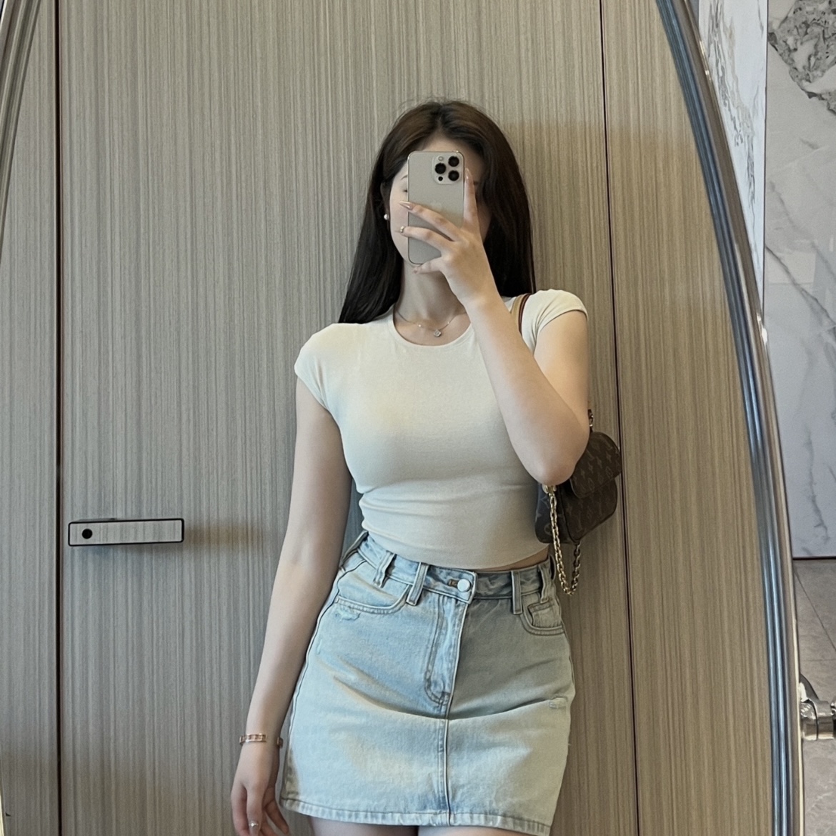 L V 凯瑞奥29BB邮差 潮流百搭女士包包斜挎包