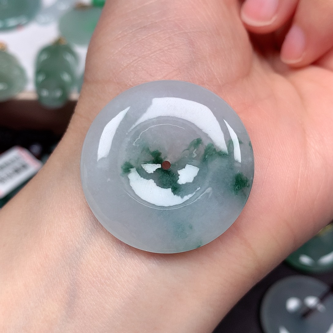 翡翠颈饰未镶嵌平安扣A