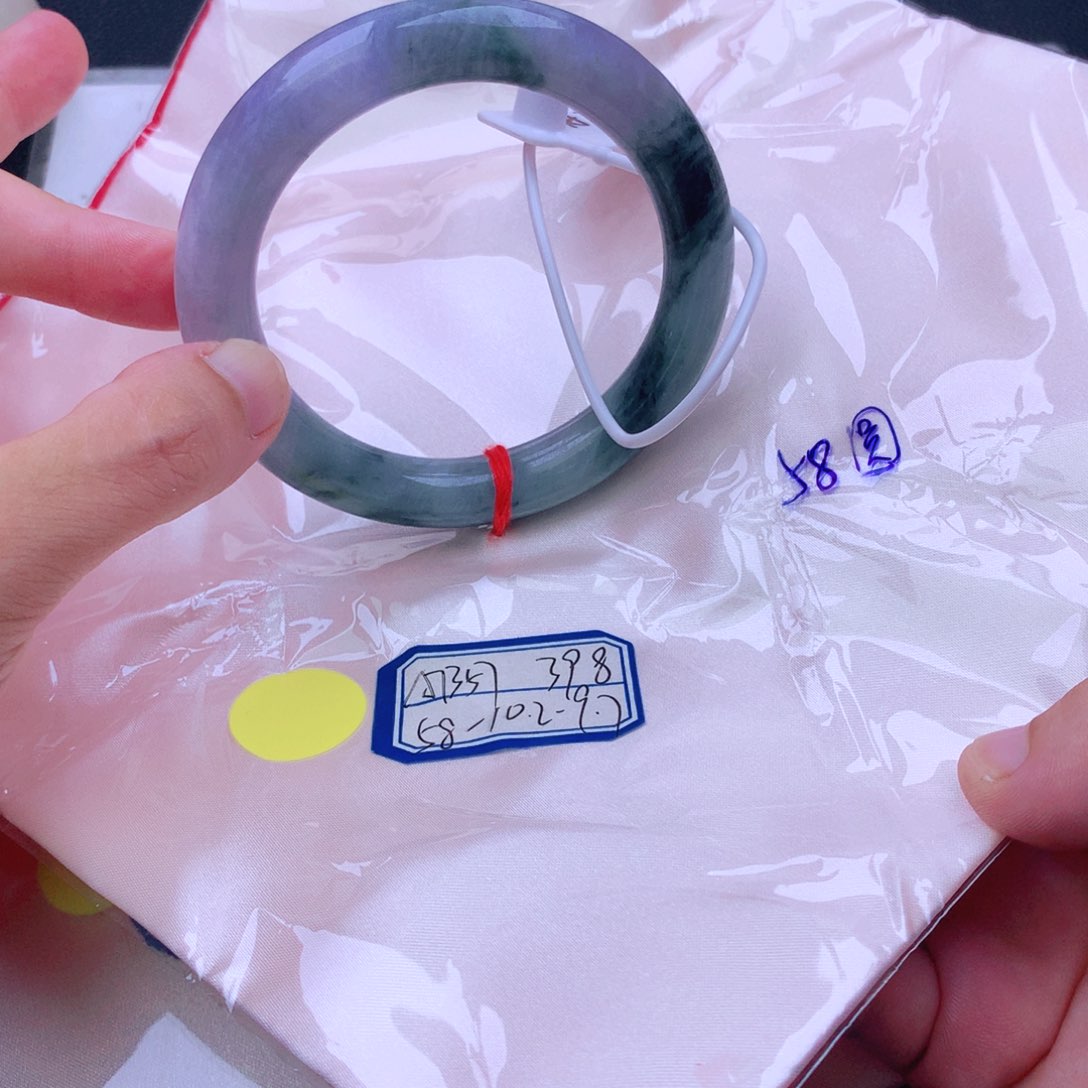 翡翠手镯未镶嵌翡翠