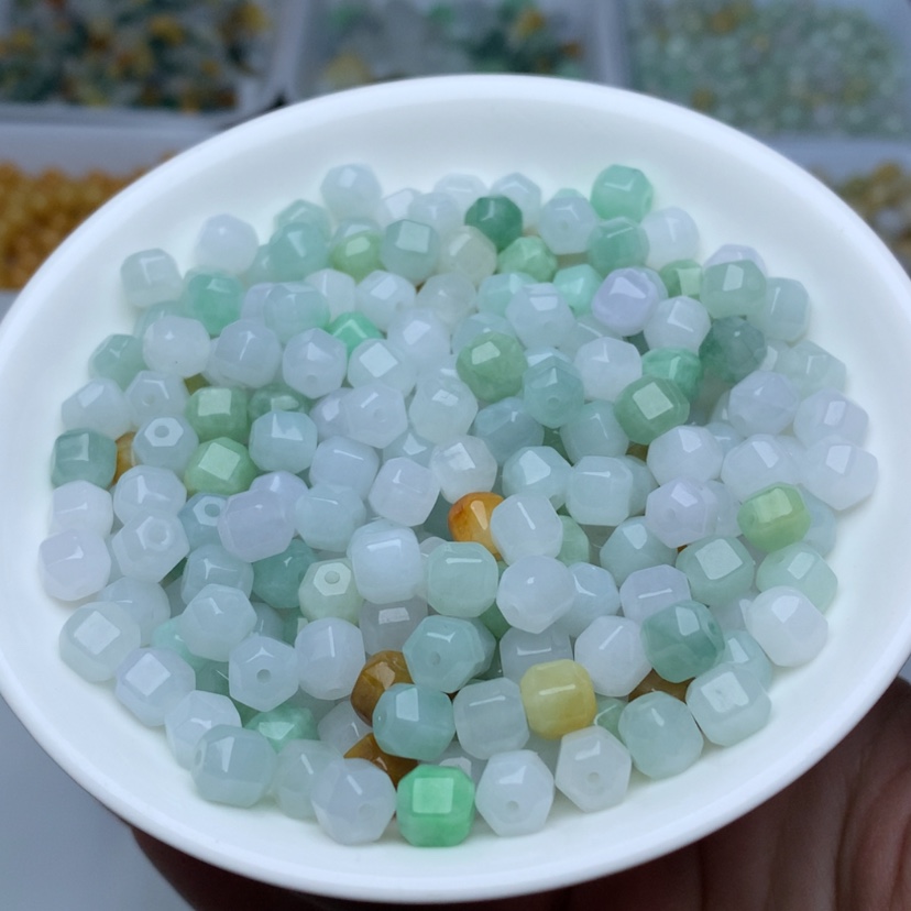 【闪购商品】翡翠手链未镶嵌卡6加冰三彩六棱珠30颗