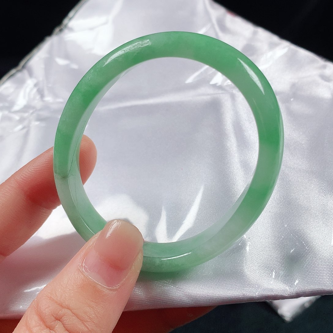 翡翠手镯未镶嵌53圈贵妃2361