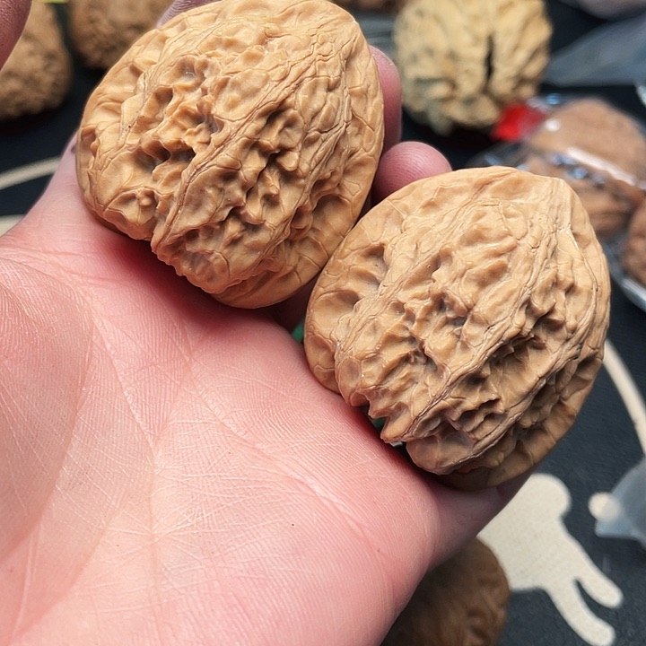 文玩核桃把件靠山王一对