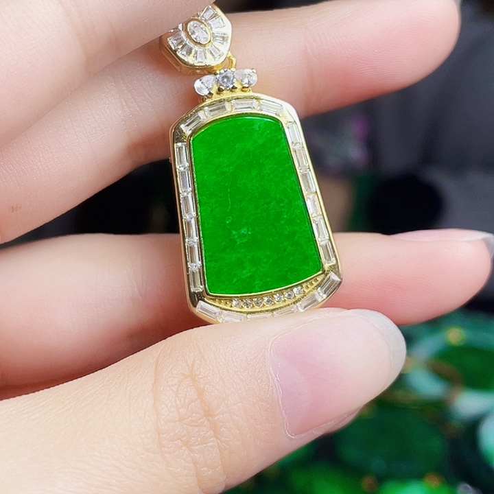 翡翠银S925镶嵌颈饰多样性