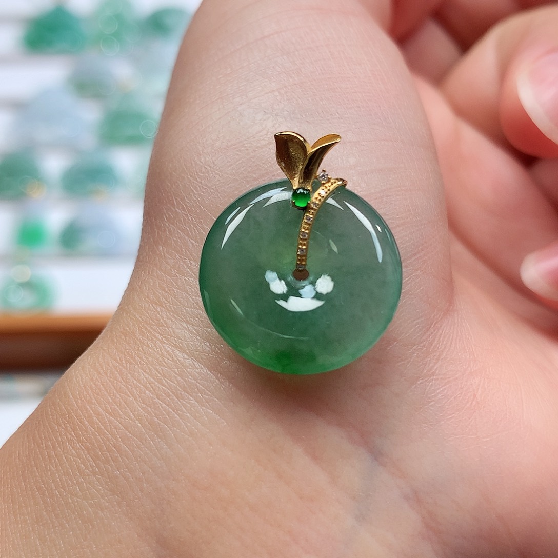 翡翠18K金镶嵌吊坠(赠链)18.7-4.7