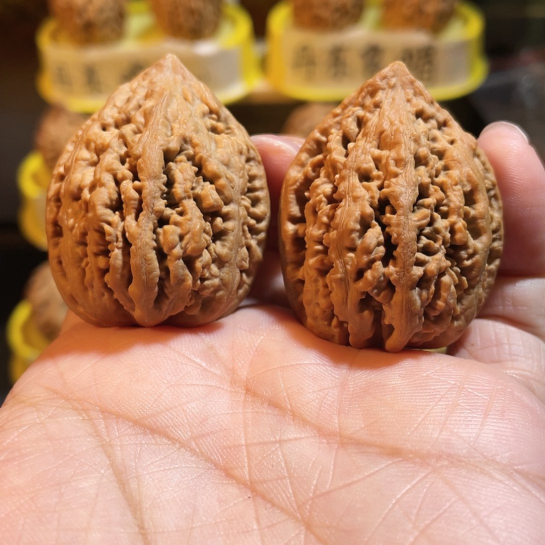 吊坠文玩核桃水晶米粒纹