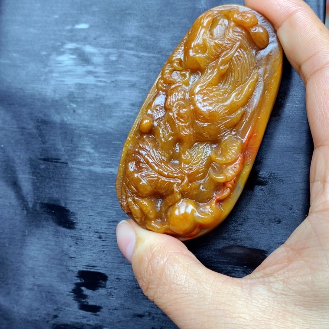 石英质玉（黄龙玉）颈饰9K金镶嵌