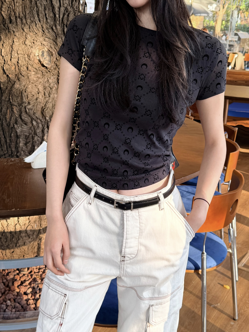 GXW2026SS 月亮植绒印花修身短袖T恤