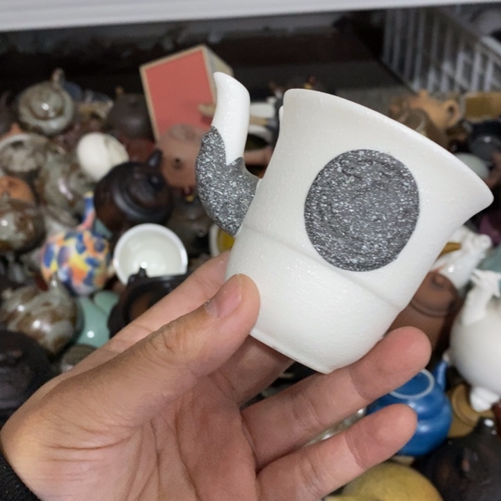 陶瓷艺术品及陶瓷壶