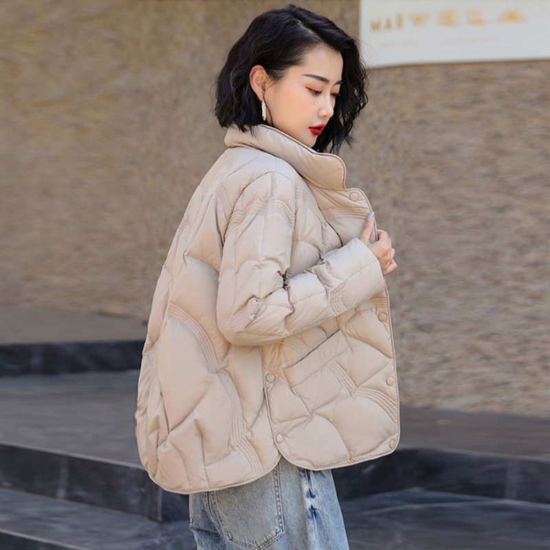 2025新款轻薄短款羽绒服女中老年妈妈款时尚大码韩版气质休闲外套