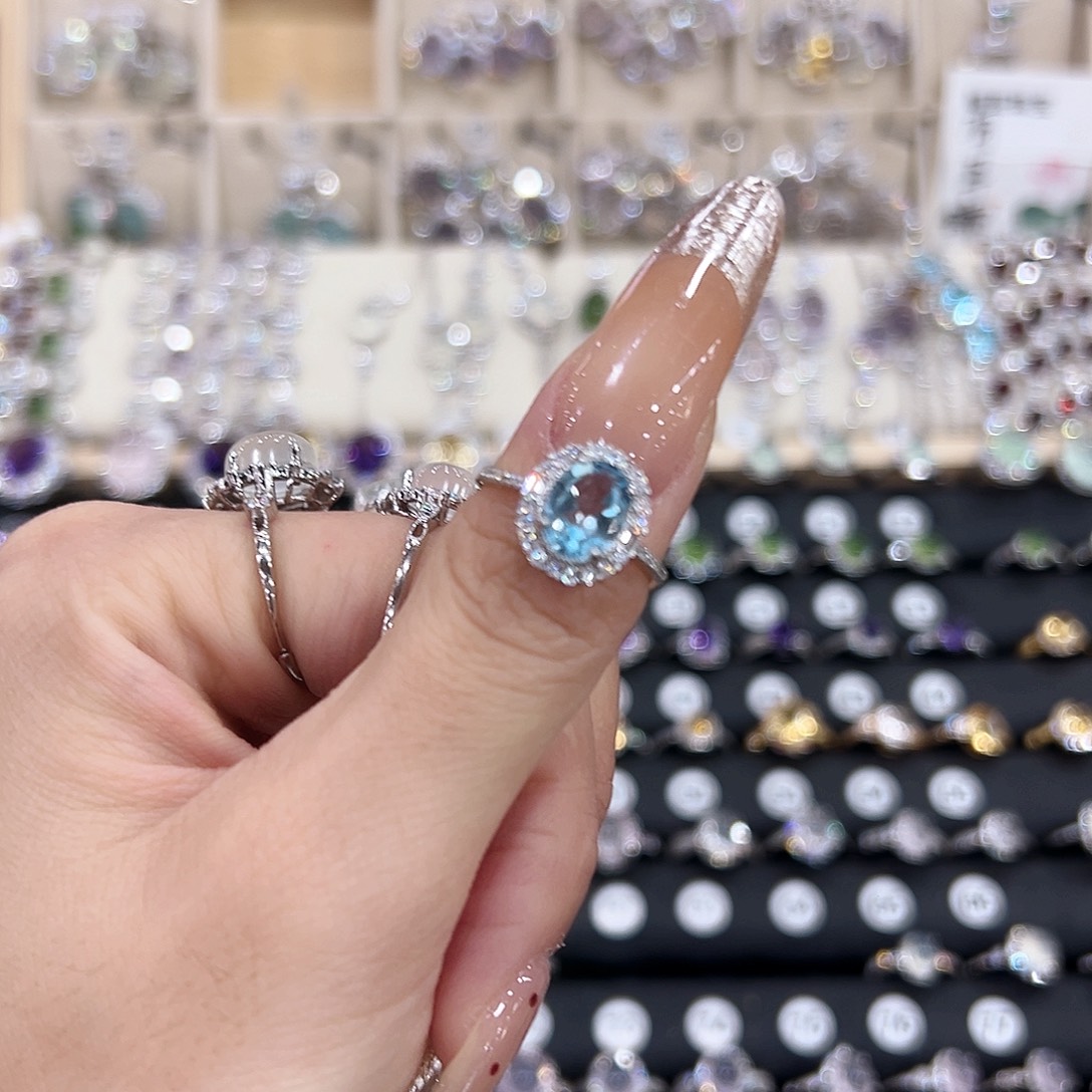 大****银S925镶嵌托帕石戒指