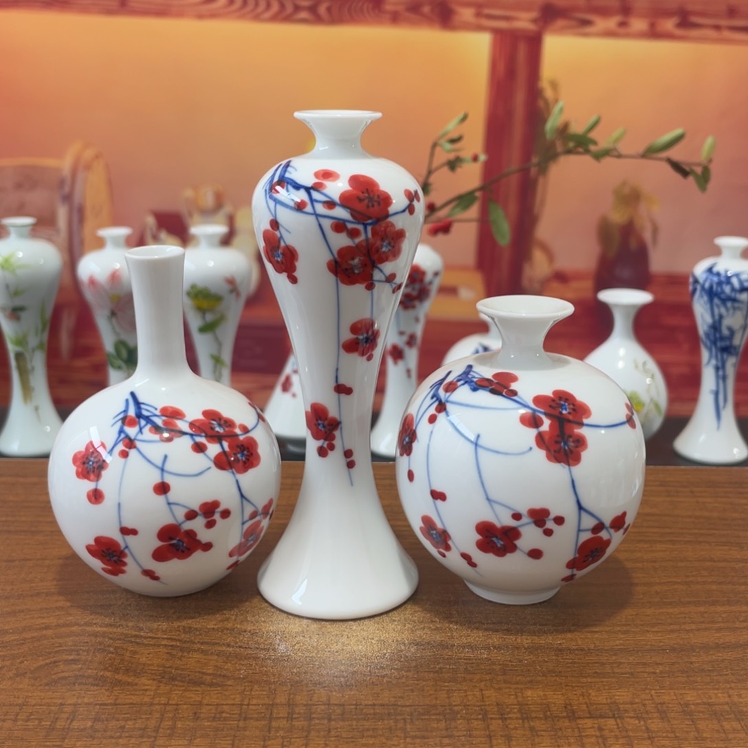 陶瓷景德镇小花瓶等着你