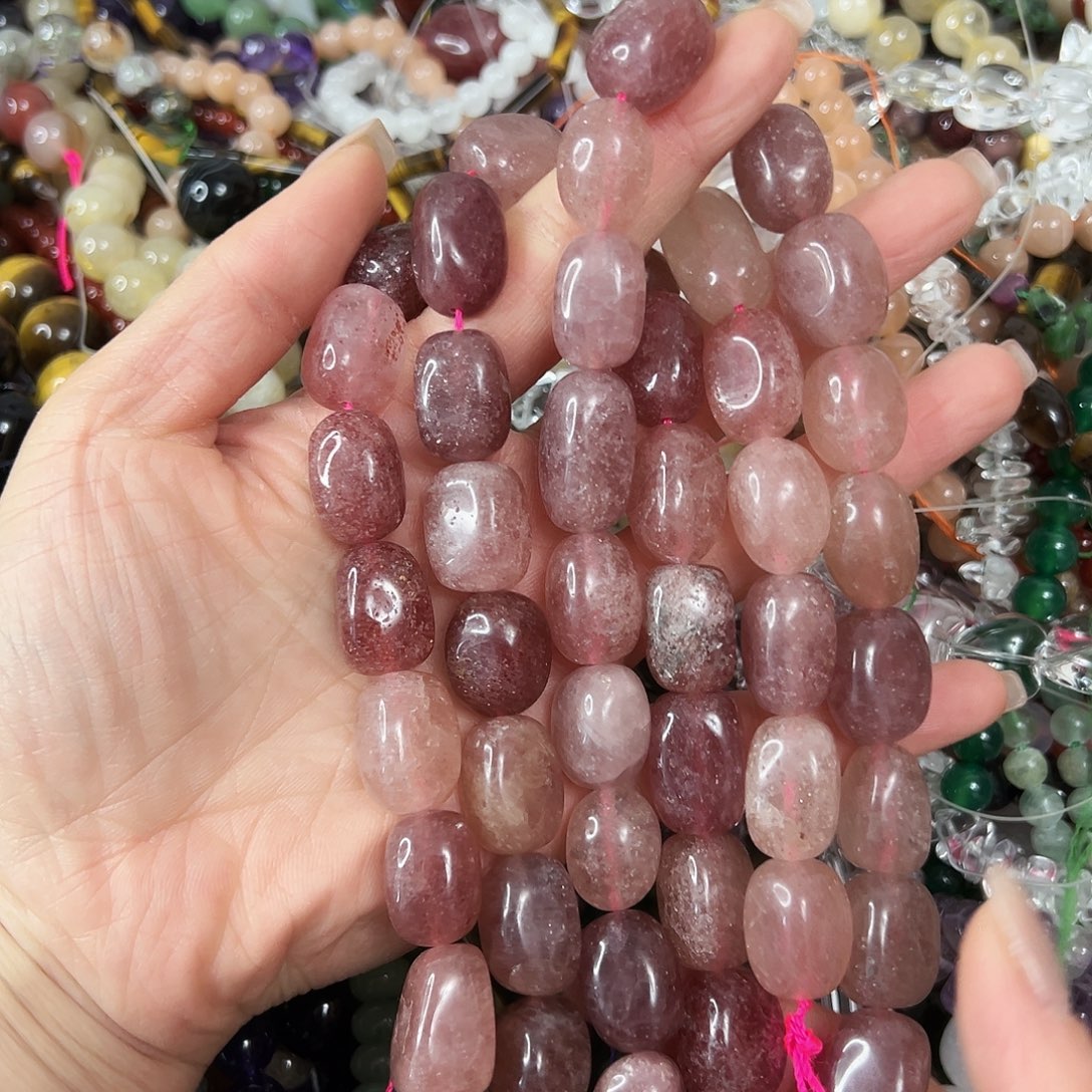 玛瑙/玉髓未镶嵌珠宝半成品，卡12x17草莓晶一条