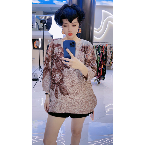 Q757 时尚气质宽松女士夏季百搭上衣