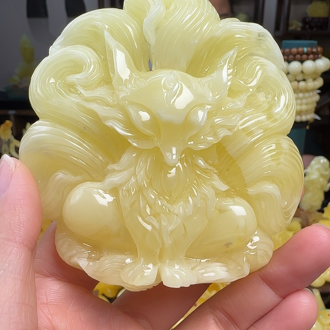 蜜蜡未镶嵌珠宝奇石