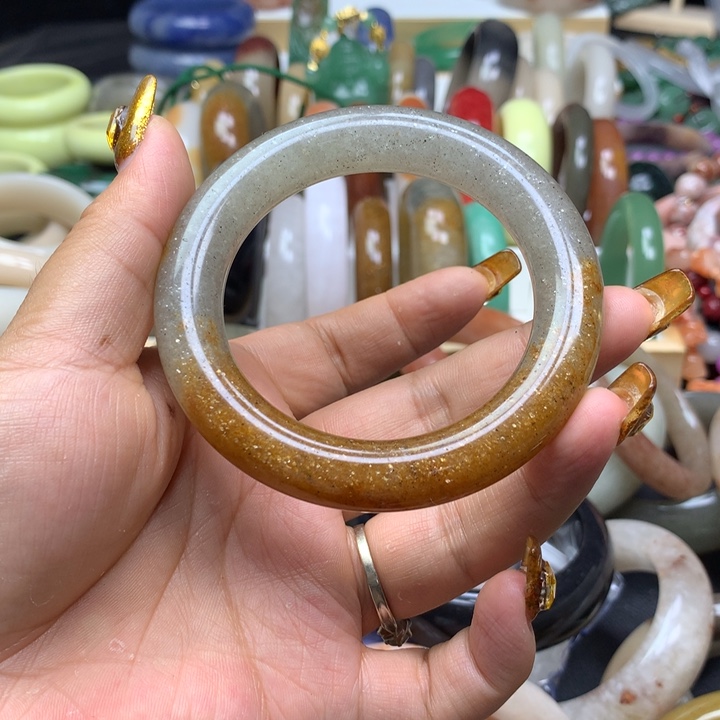 石英质玉手镯未镶嵌仙*