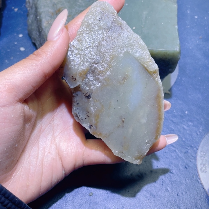 和田玉未镶嵌珠宝半成品