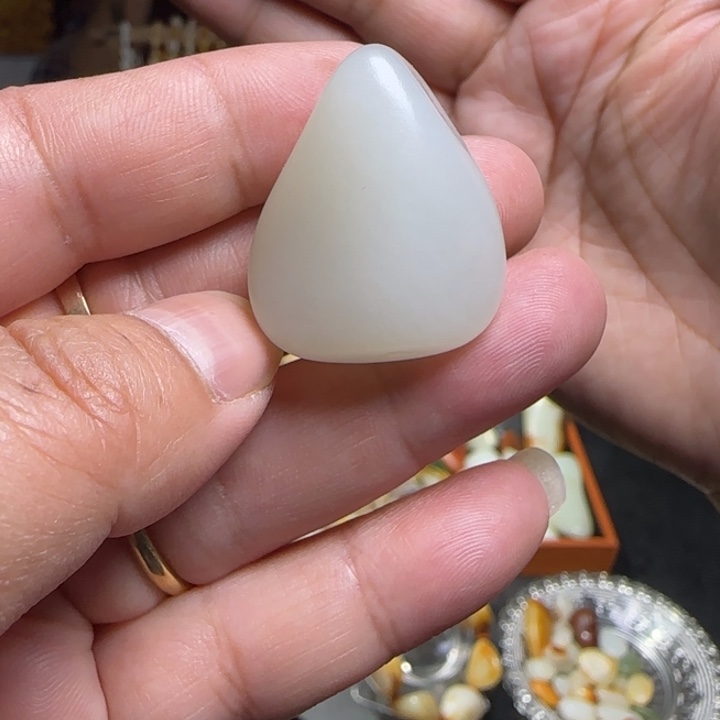 和田玉颈饰未镶嵌17.7克