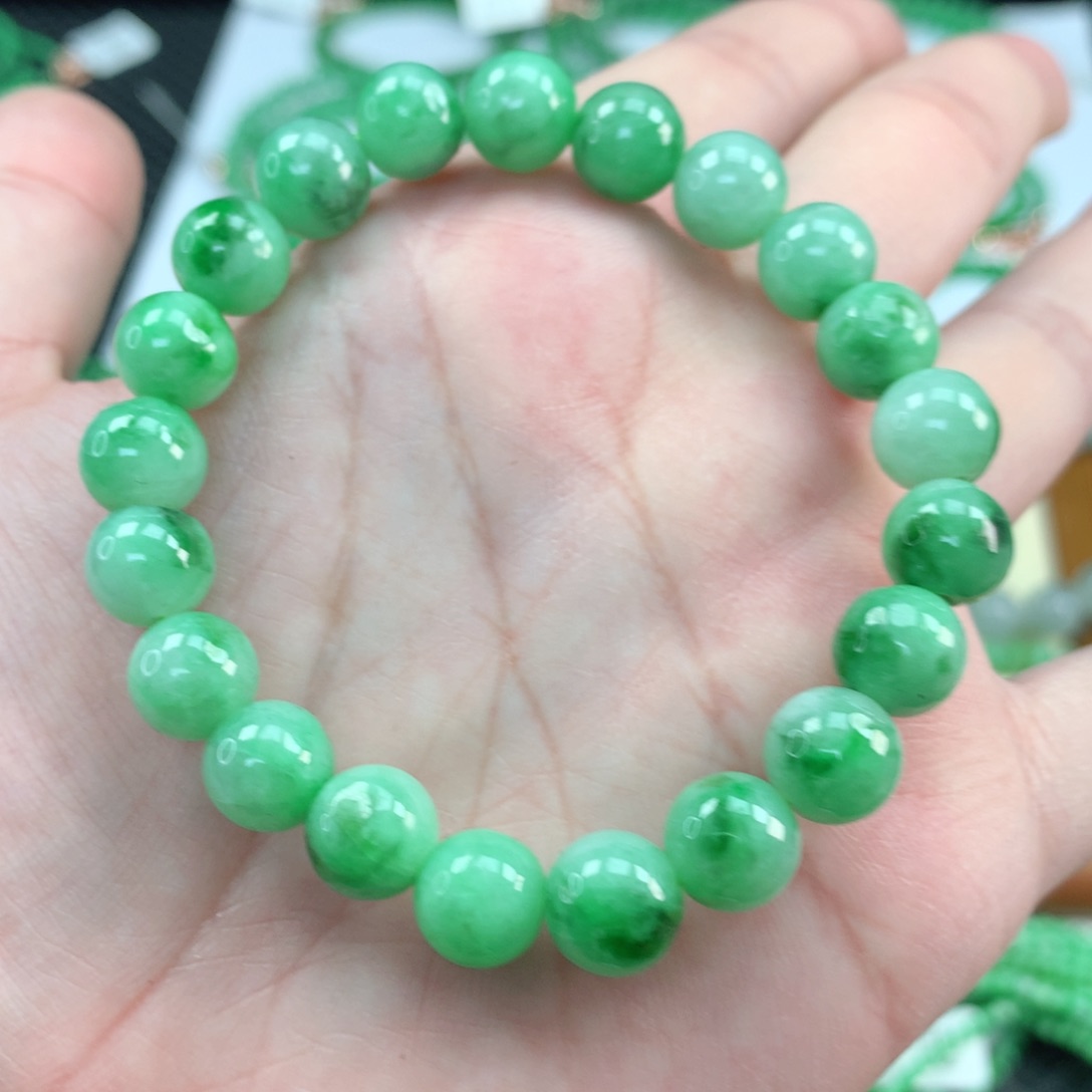 翡翠手链未镶嵌翡翠