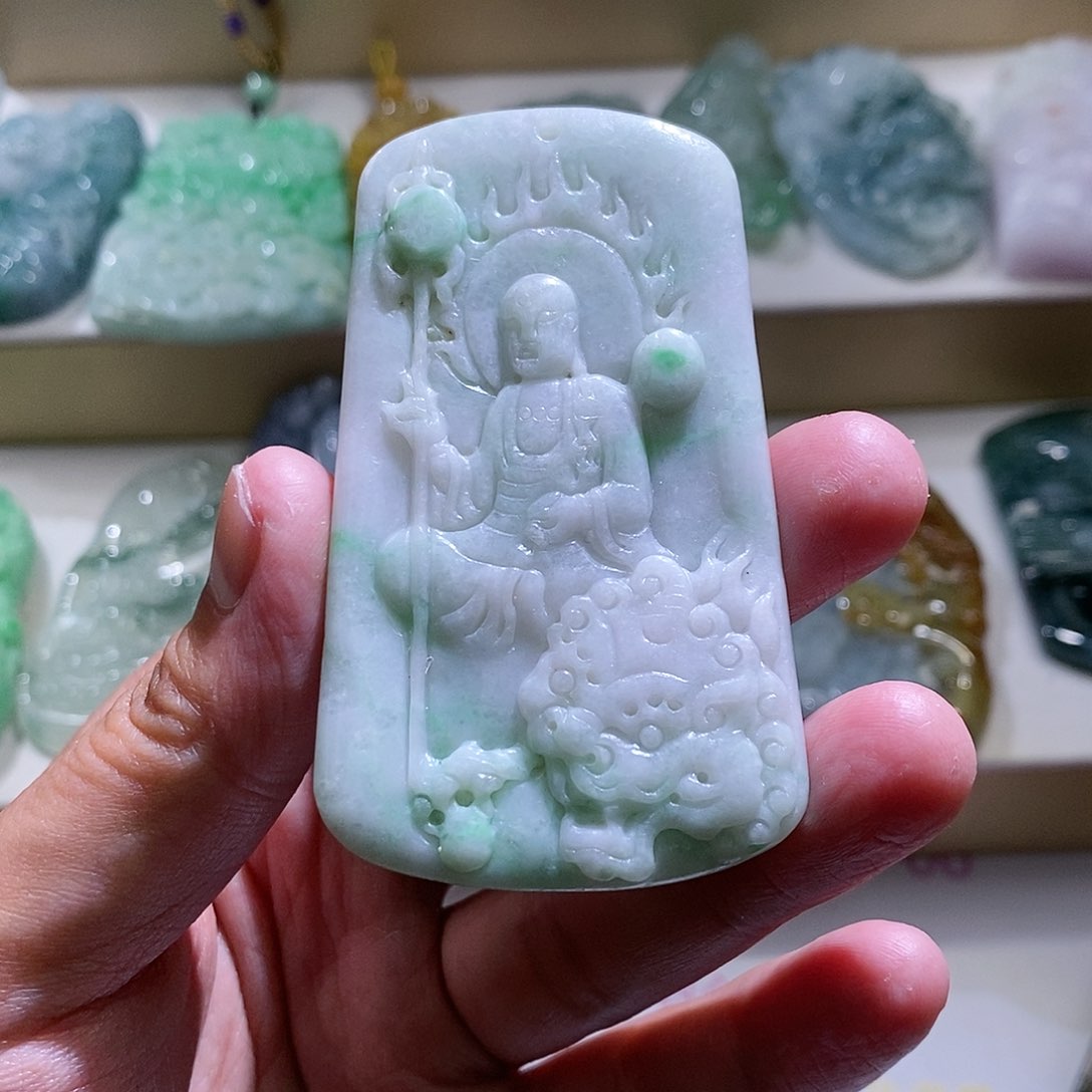 【闪购商品】翡翠颈饰未镶嵌地藏