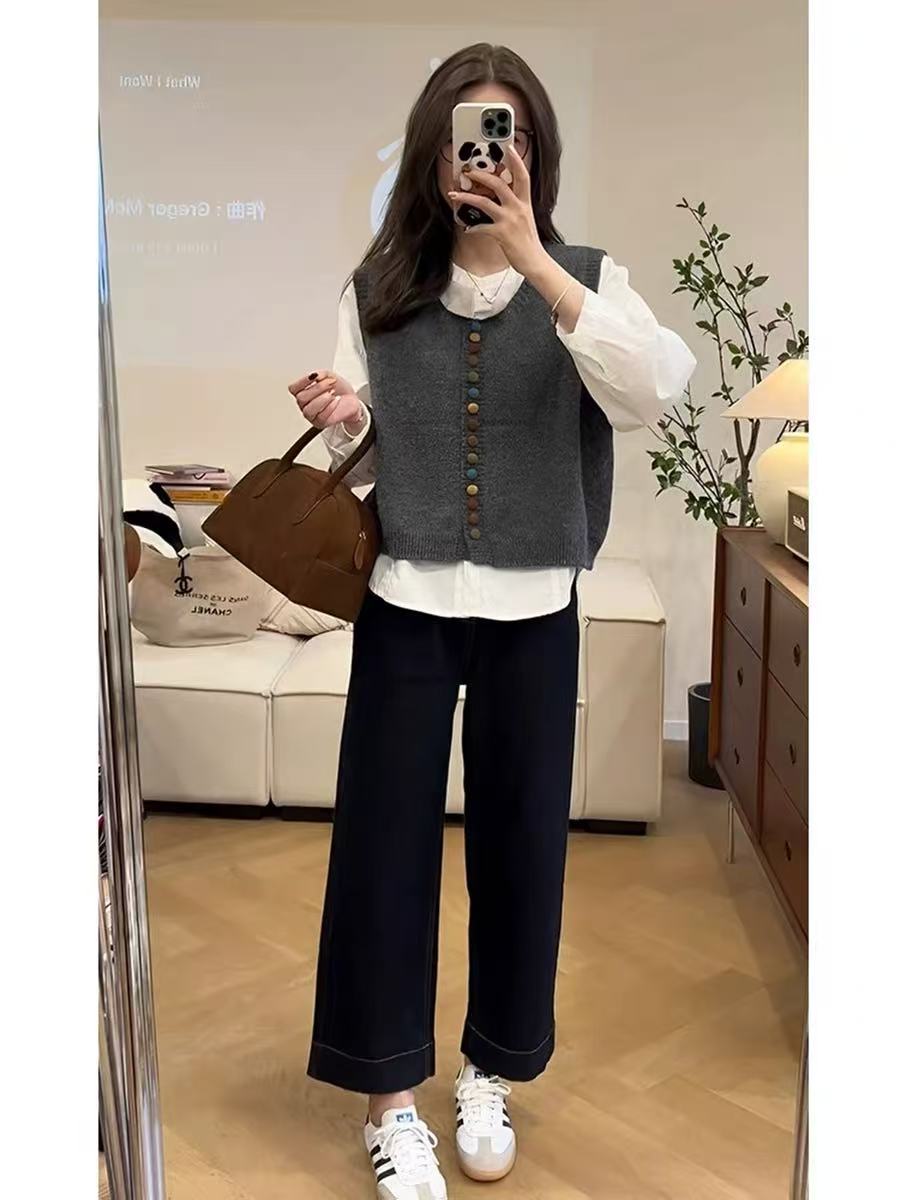 【江油火狐狸】C96052高级感灰色针织坎肩女2025春秋纽扣马甲