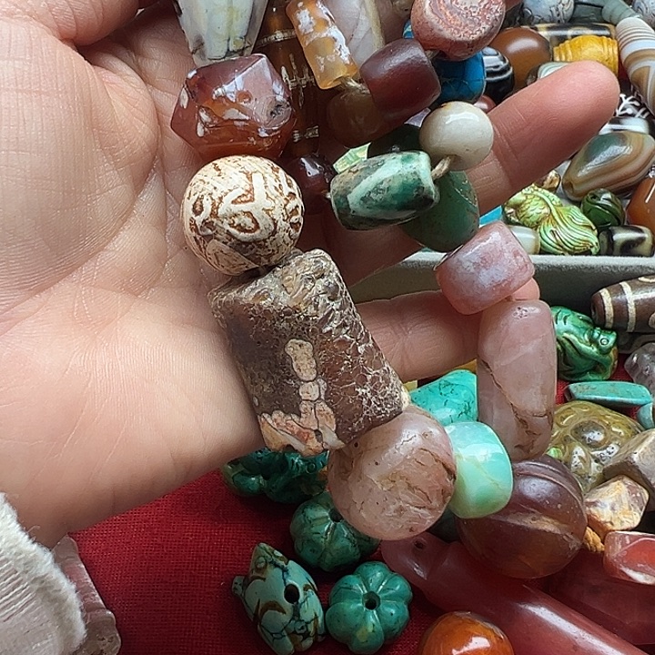 红***客玛瑙/玉髓未镶嵌颈饰