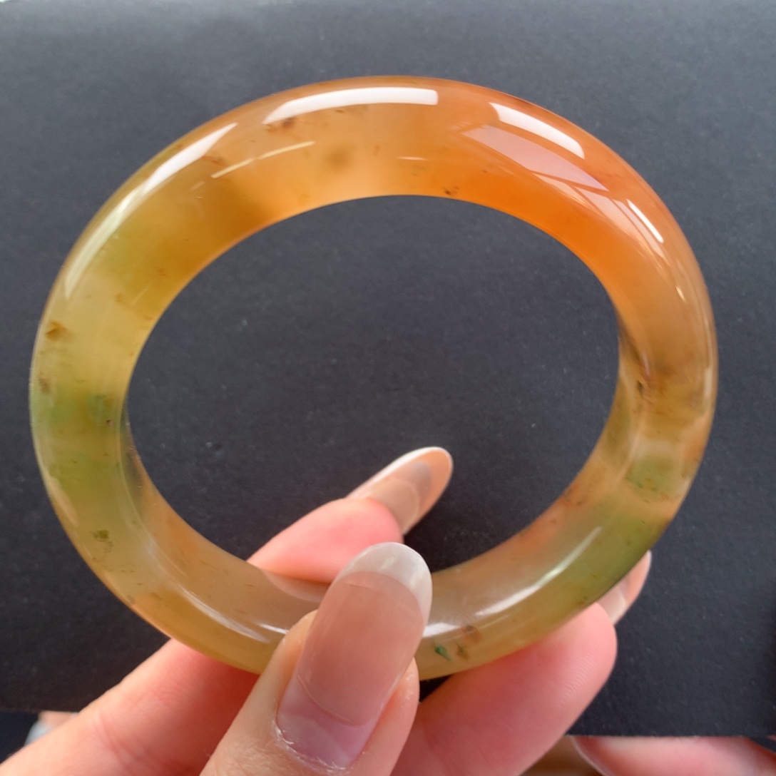 $***$石英质玉未镶嵌手镯