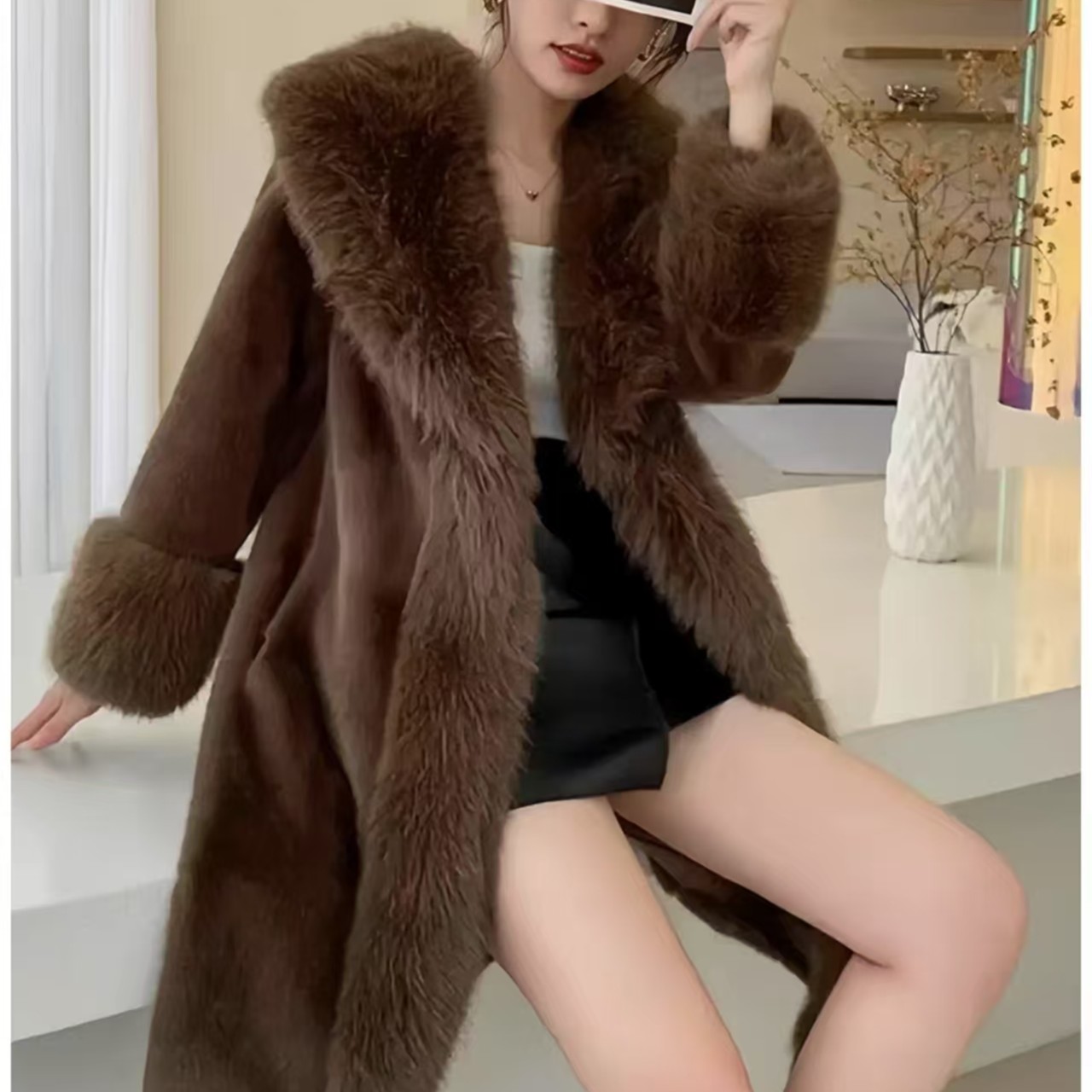 宽松型设计师长款雪兰貂大衣外套