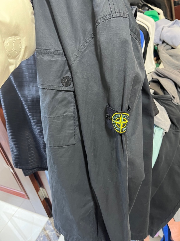 全新未使用 STONE ISLAND 黑色石头岛XL码夹克