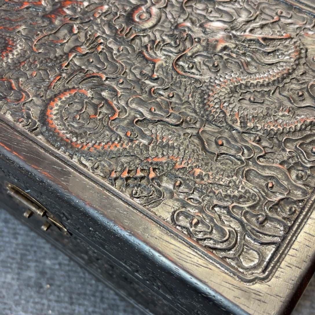 木小叶紫檀雕刻收纳箱