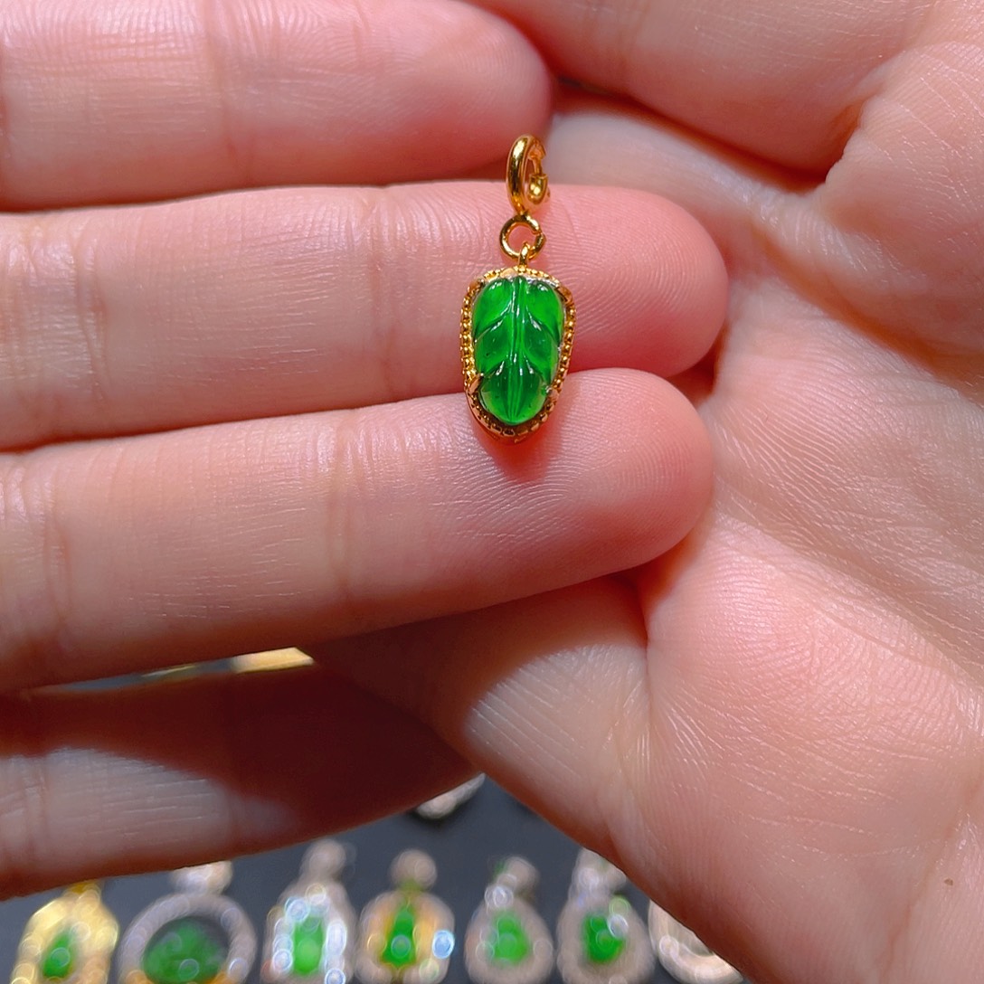 翡翠银S925镶嵌吊坠(不含链)