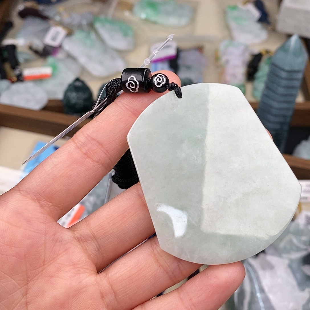 翡翠颈饰未镶嵌一