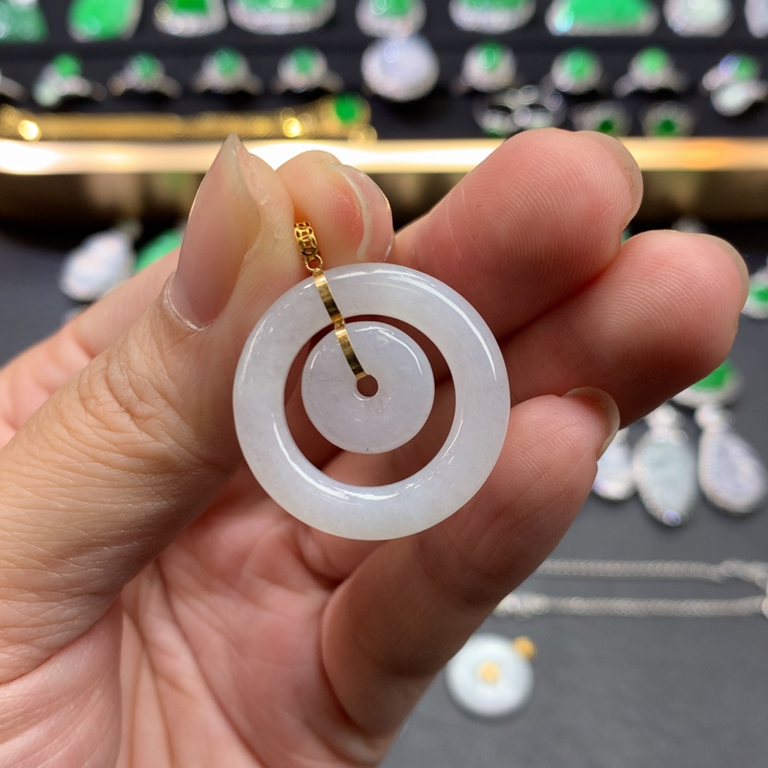 翡翠吊坠(不含链)18K金镶嵌