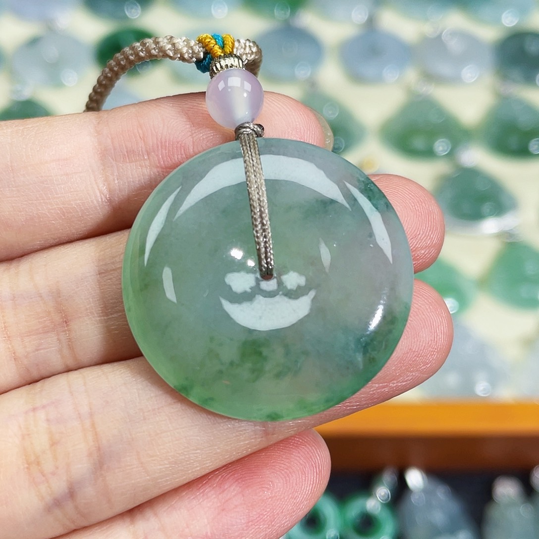 翡翠未镶嵌颈饰吊坠