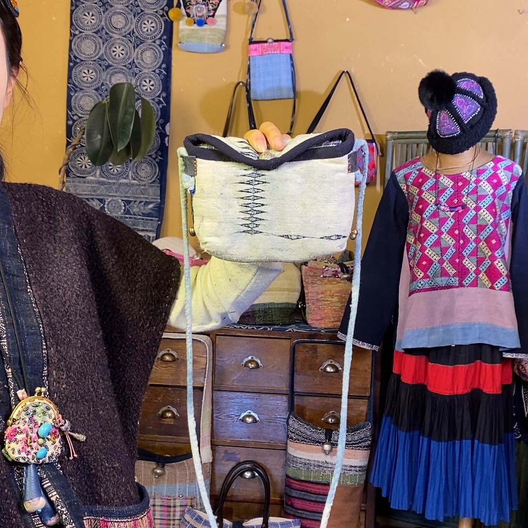 织绣手工制作包包