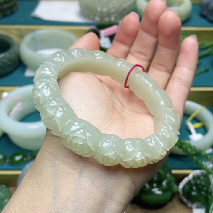 和田玉手镯59+圈口 编号91未镶嵌