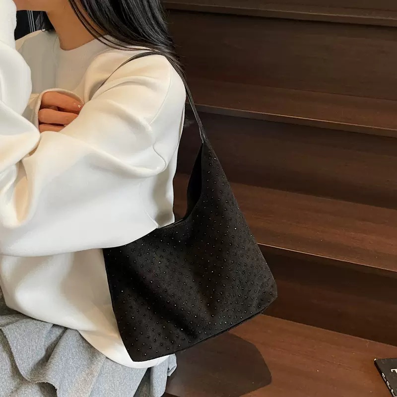 【高 10】经典休闲包包