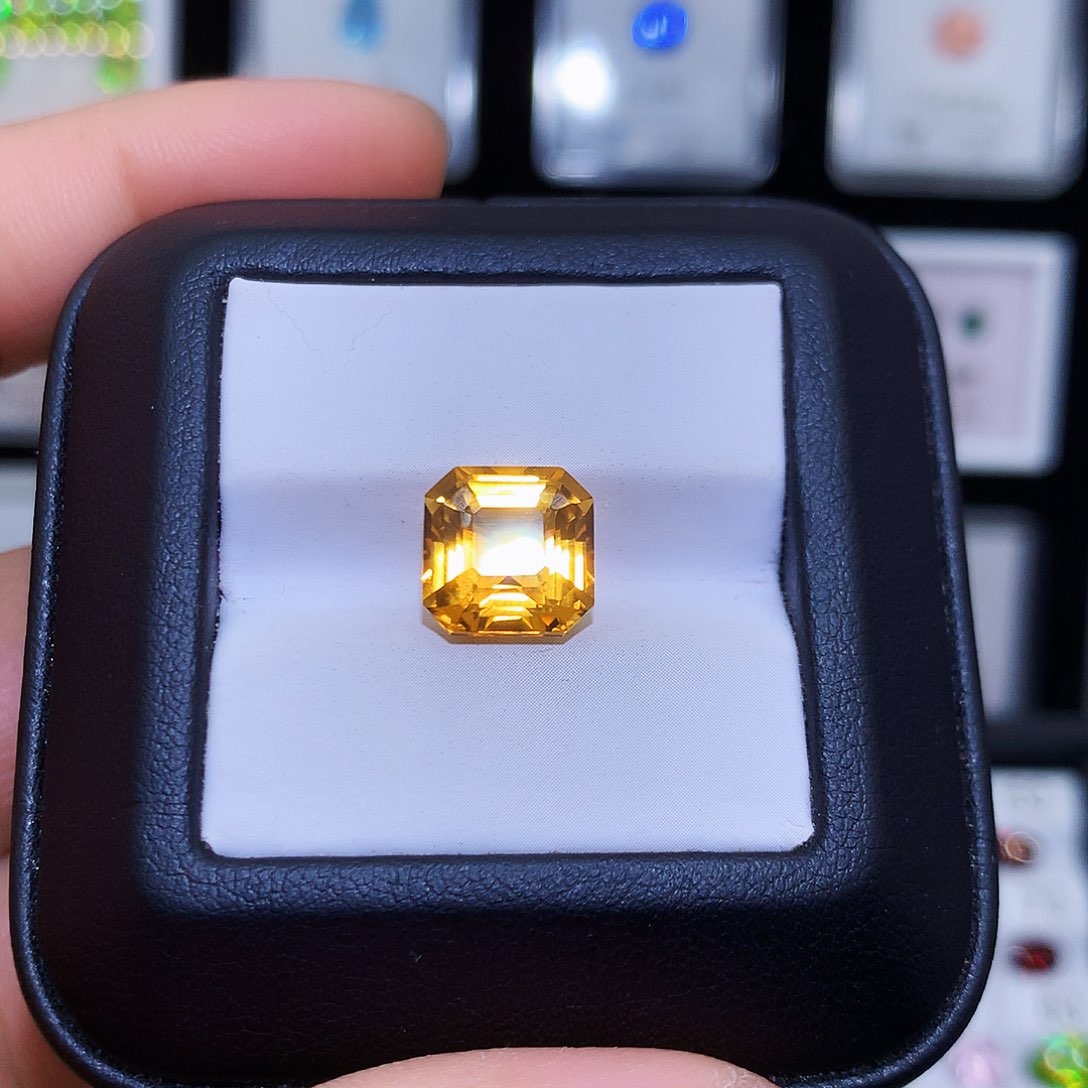 黄晶裸石未镶嵌方10