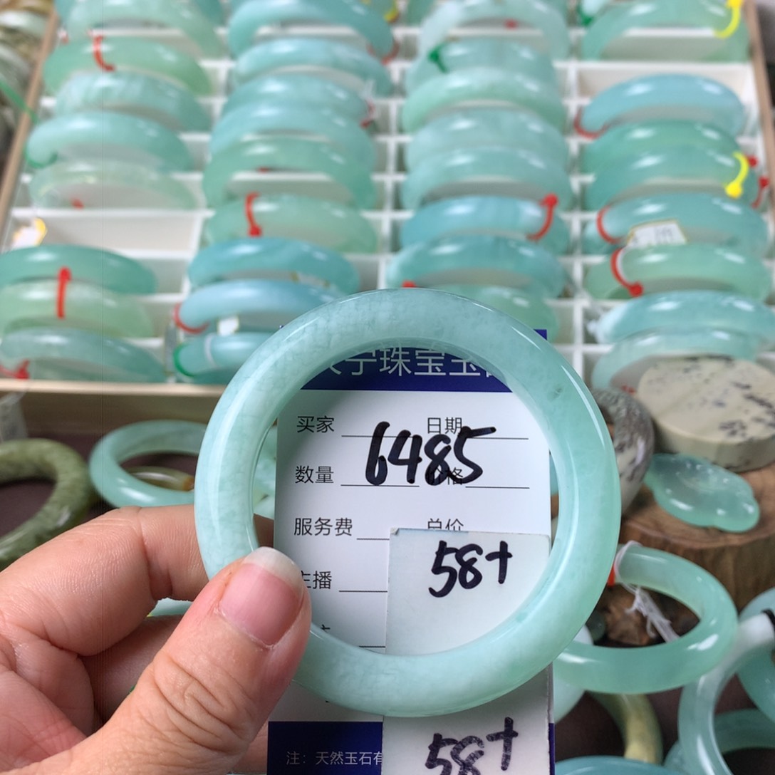 蛇纹石玉手镯未镶嵌6485