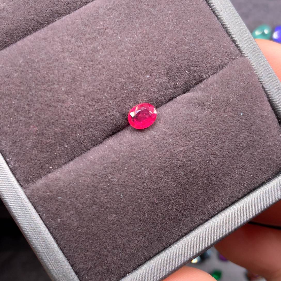 红宝石裸石未镶嵌0.85克拉缅甸红宝石
