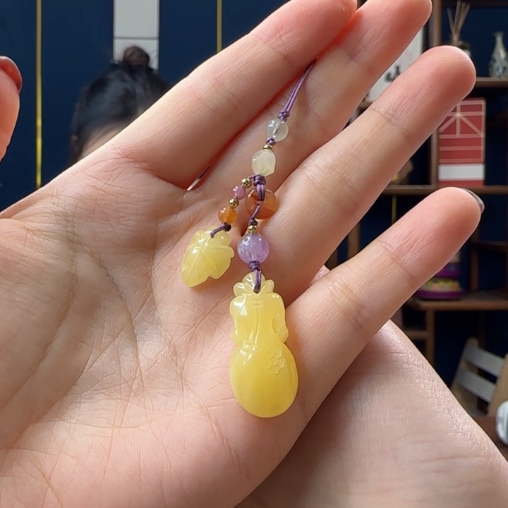 蜜蜡吊坠(赠链)未镶嵌